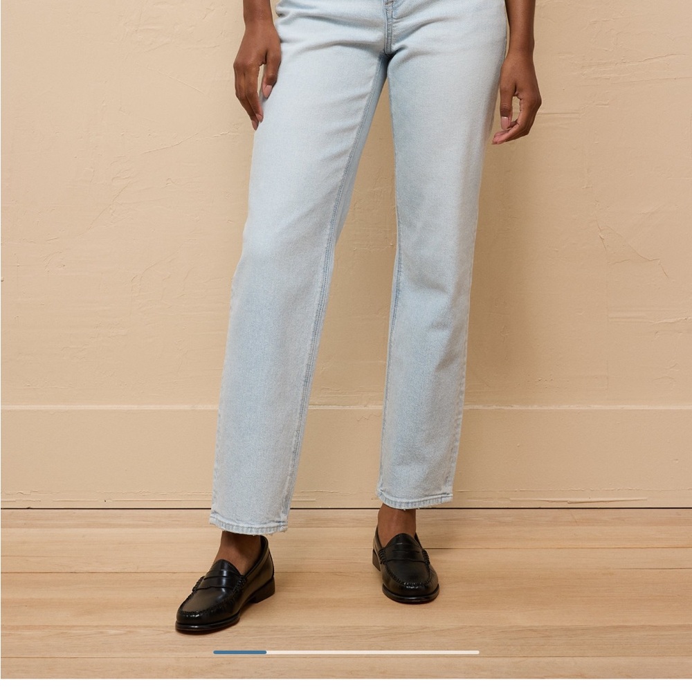 American Eagle Outfitters Light Blue High Waisted Straight Leg Jeans